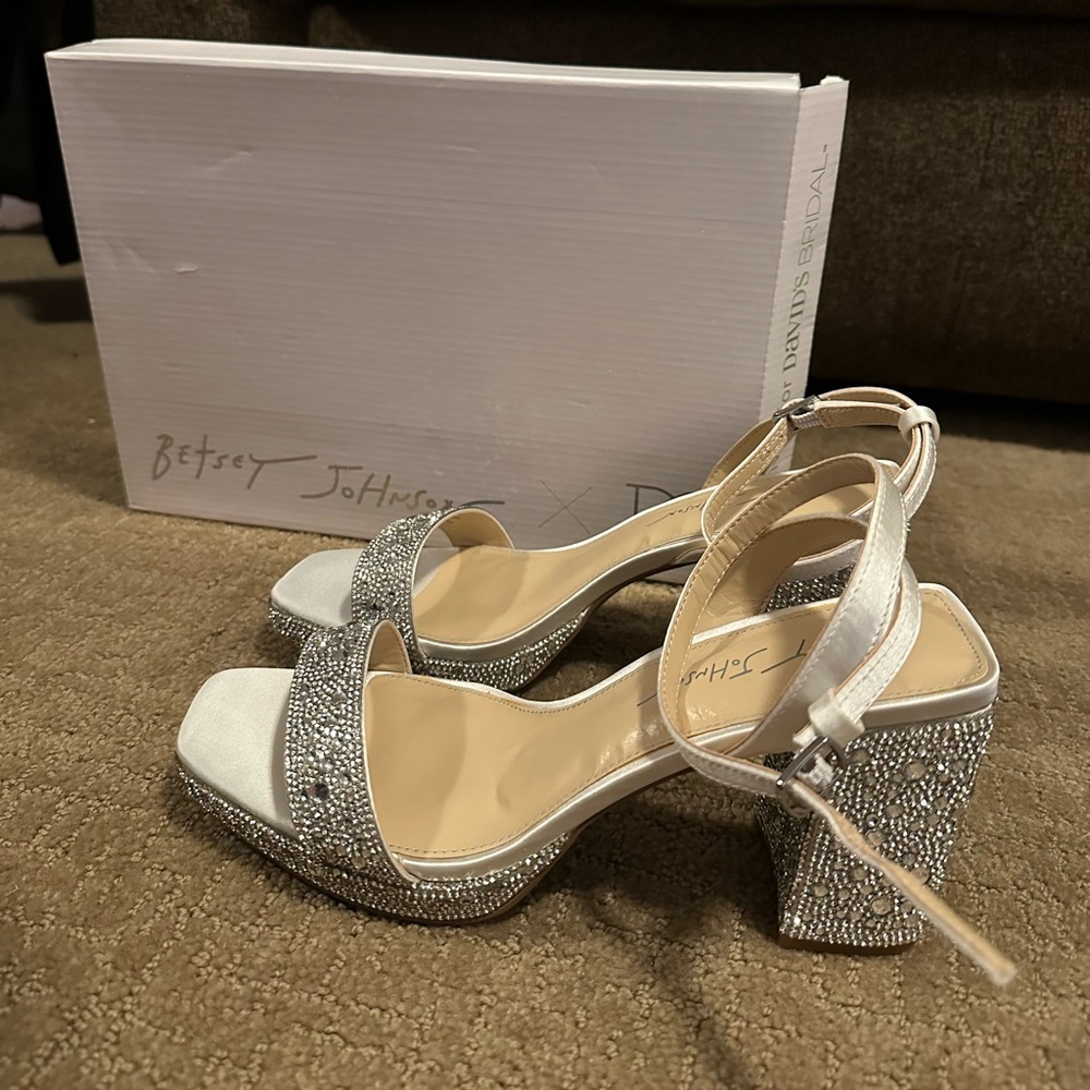 Betsey Johnson’s sparkle wedding shoes